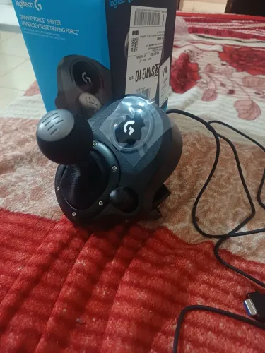 Nunca foi usado zerado chegou pra mim hj so q nao deu certo no meu gamer câmbio longitech