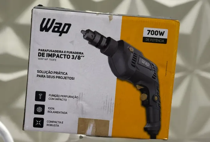 Furadeira de impacto e parafusadeira WAP LACRADA
