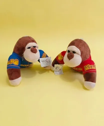 Par de pelúcias Gorila Mr. Go 99, originais BR Machine, produção 2021