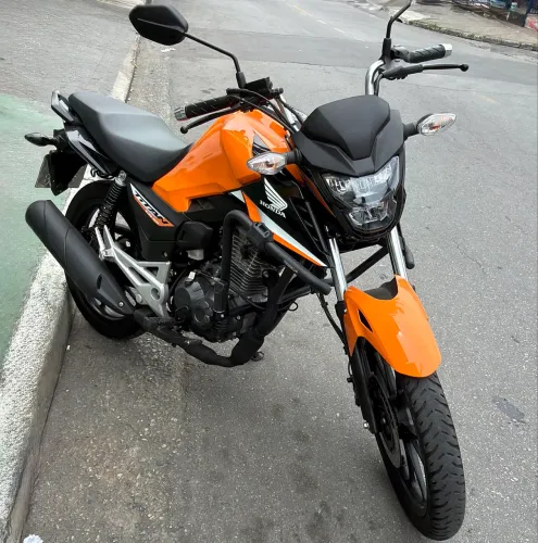 TITAN 160 2025 edição limitada estado de 0km (estudo propostas $$)