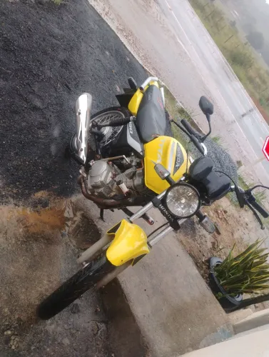 Vende-se Titan 150