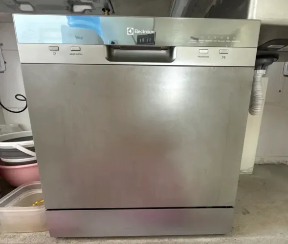 Vendo lava louça Eletrolux 8 serviços