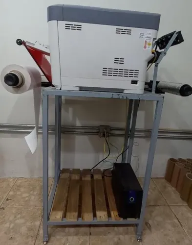 Impressora Digital Versa Press 216mm, 4 cores CMYK - branco para rótulos