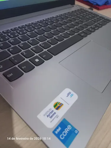 Notebook Lenovo core i3 12° geração 8gb ddr4 ssd 256GB M2 nvme tela 15,6 impecável 
