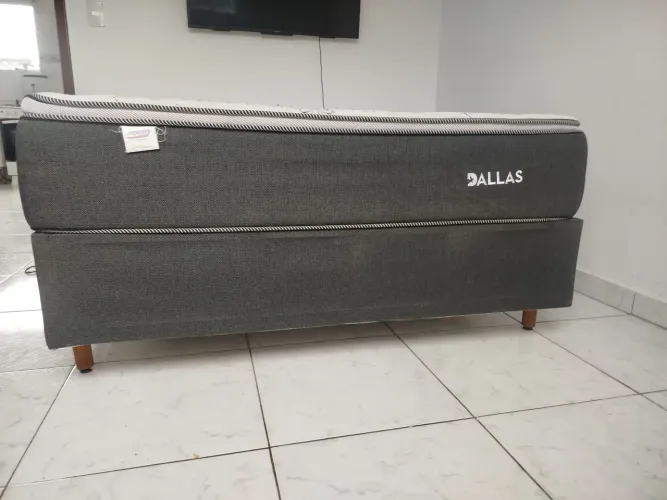 Box + colchão 