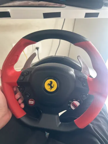 Volante Ferrari thrustmaster sair agora preço negociável 