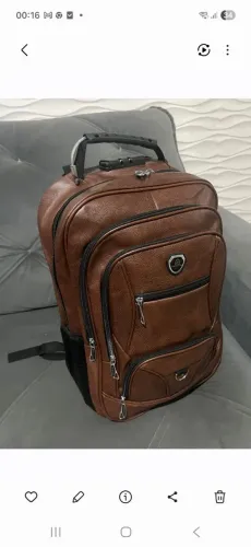 Bolsa de couro grande com cadeado de segurança incluso