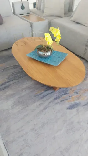 Mesinha mesa de centro oval orgânica Feijó