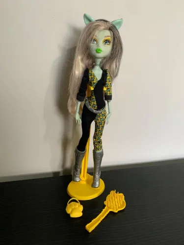 Boneca Monster High Frankie Stein