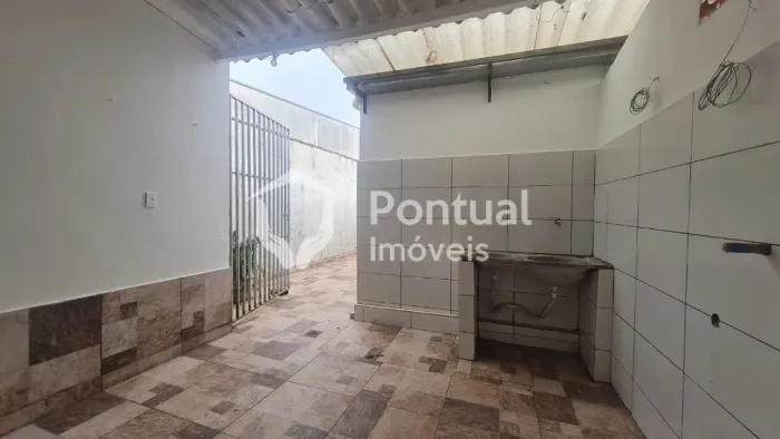 Casa com 2 dormitórios para locação,80.00 m², Tocantins, UBERLANDIA - MG