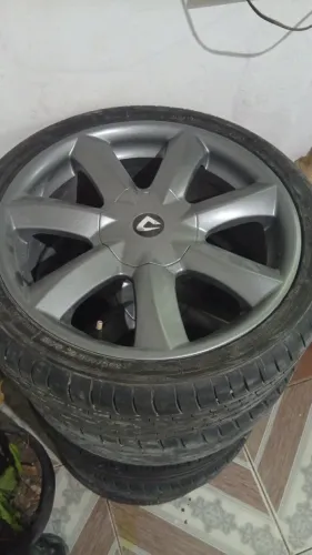 Rodas aro 17 perfil 205/40 pneus zeros
