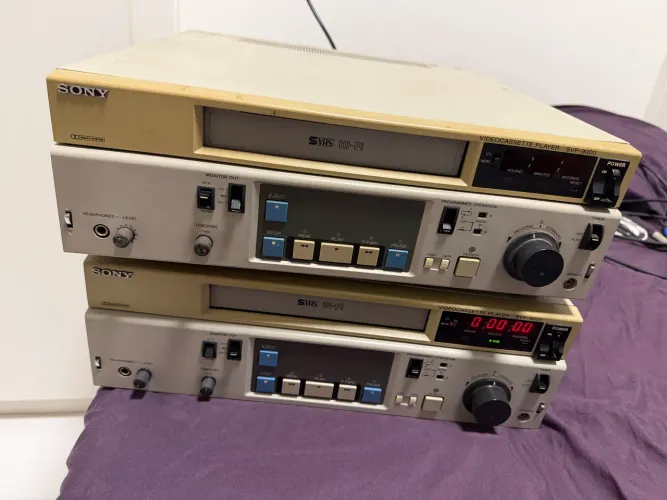 S-VHS SONY SVP-9000 LEIA