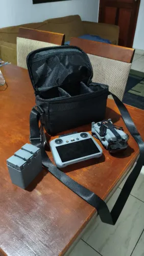 Drone Dji Mini 5 Pro! 3 baterias e controle com tela.