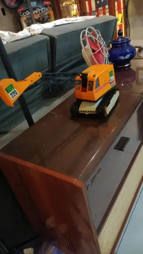 Escavadeira Elka Brinquedo anos 80/90