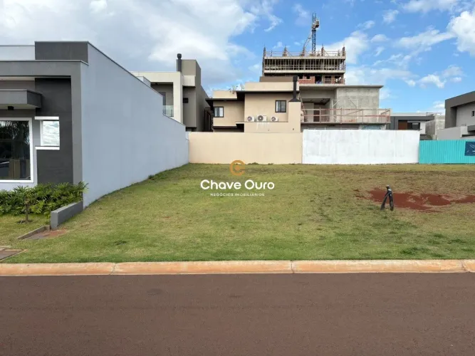 Terreno à Venda em Condomínio Fechado - 230 m² - Residencial Vila Firenze