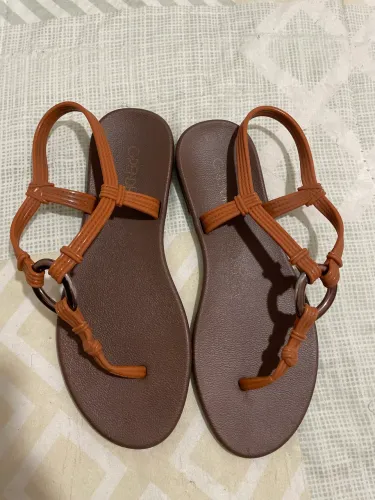 Sandália marrom