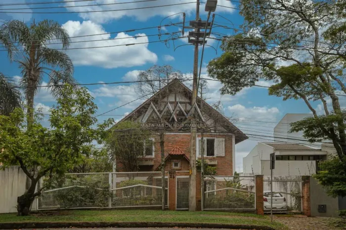 Casa Comercial à Venda no Belvedere | 4 Quartos - 396 m²