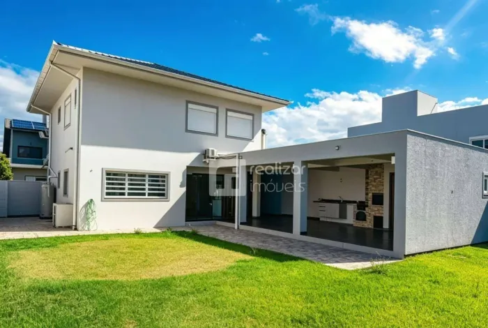 Casa com 3 dormitórios à venda, 247 m² por R$ 2.500.000,00 - Campeche - Florianópolis/SC