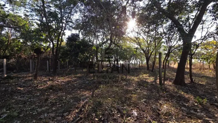 Terreno maravilhoso com 405,48m² no bairro Bom Clima , arborizado, desfrute de um lindo po
