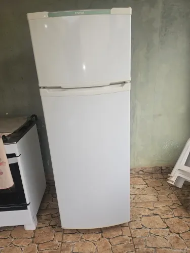 Geladeira consul pouco usada