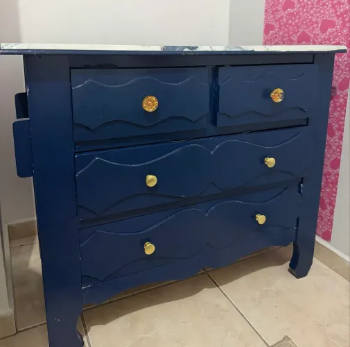 Cômoda retrô guarda-roupa