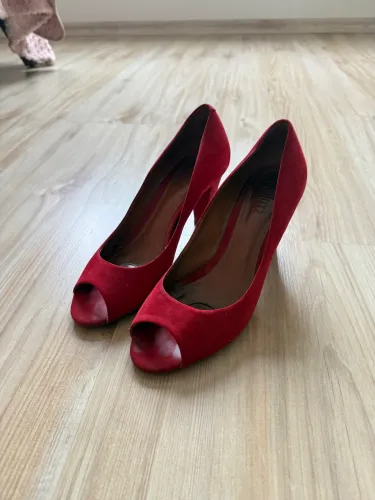 Salto alto vermelho Schütz n39 