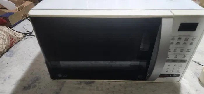 Microondas LG 23 litros MS2355R