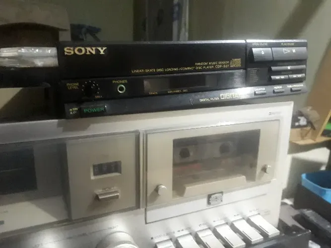 CD SONY CDP S27