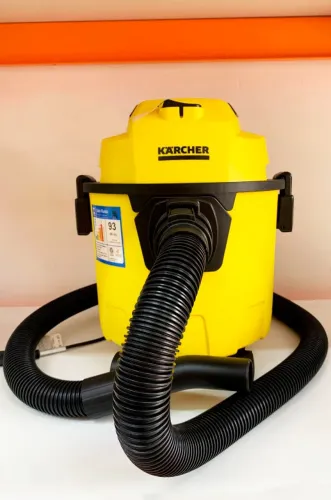 Aspirador de Pó e Água 1500W Karcher