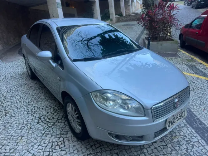 Fiat Linea Essence 1.8 Flex 16V 4P 2014