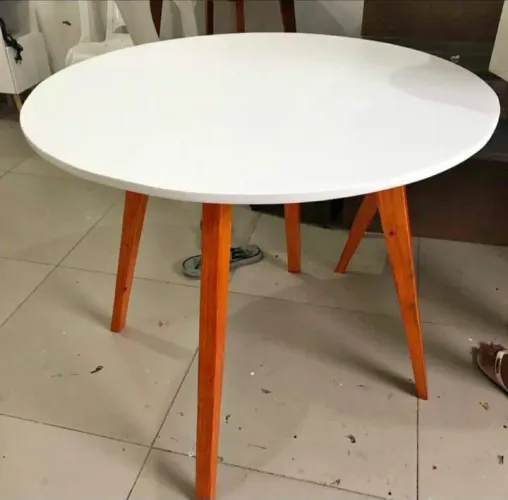 Mesa de jantar à pronta entrega