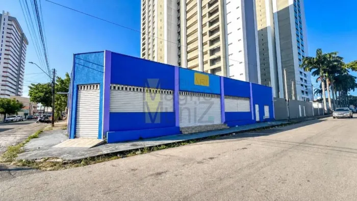 Prédio de Esquina para Aluguel, Ideal para Restaurante, 247 m² por R$ 3.800/mês - Parquelâ
