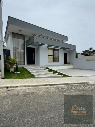 Casa de Condominio em Vale dos Cristais - Macaé