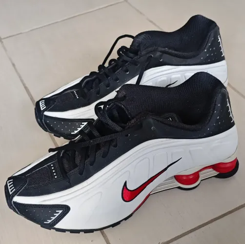 Nike Shox R4 (no. 41) - ORIGINAL