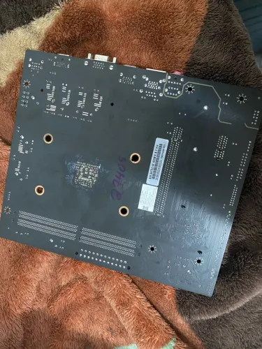 Placa mãe a520m com defeito