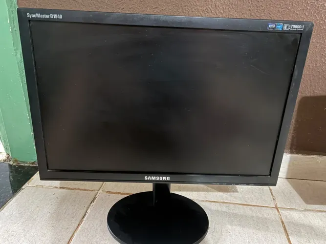 Monitor 19 polegadas