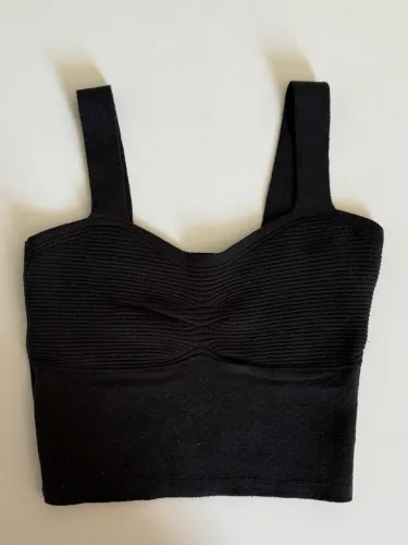 top preto com alcinha 