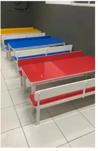 Mesa Refeitório Infantil com 02 bancos com encosto de 12 lugares