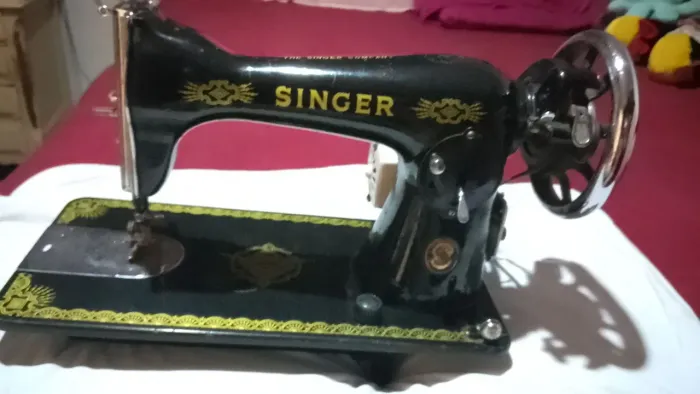 Máquina de costura Singer,1.2,v, pintura original funcionando.