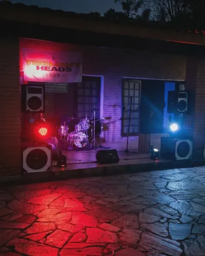 250 - DJ, Aluguel de Som e Iluminação para Festas e Eventos