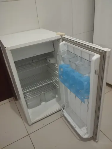 Vendo Refrigerador compacto cônsul