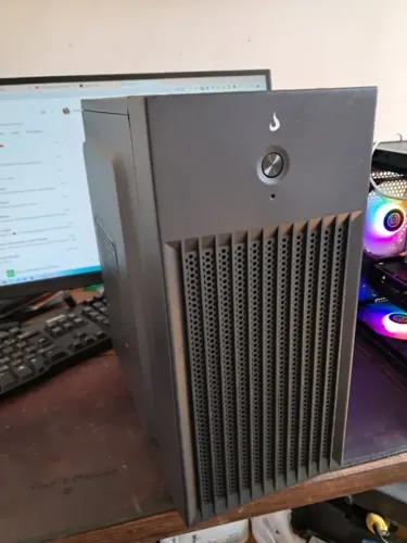 PC GAMER DE ENTRADA I5 2400 8G DDR3 GT 210 2 GB SSD 120
