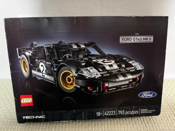 LEGO Technic 42223 Ford GT40 MKII 1966 lacrado