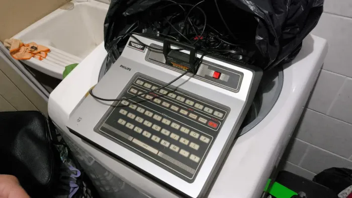 Console Philips Odyssey 2 controles + 7 cartuchos 