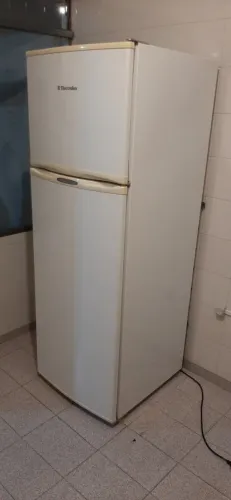 Geladeira Electrolux modelo DC 360 - Excelente estado