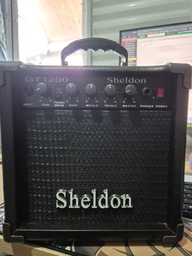 Amplificador de guitarra Sheldon 15w