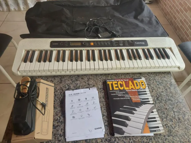Teclado musical casio CT-S200