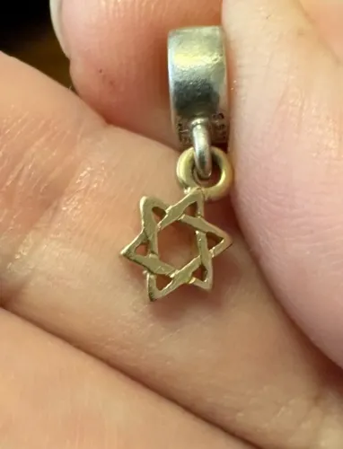 Charm estrela de Davi em ouro 14k, PANDORA