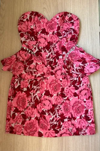 vestido zara jacquard rosa com pedraria. tomara que caia