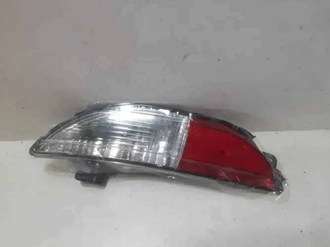 Lanterna Esquerda Luz De Ré Fiat Punto Toro  12082514 Esquerdo